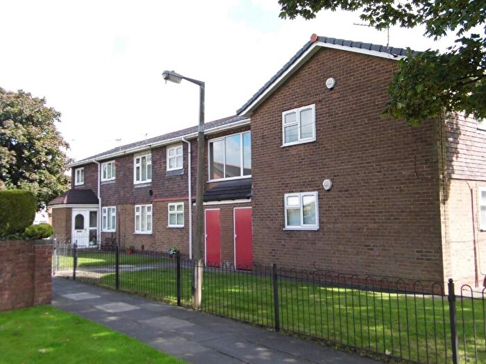 1 Bedroom Flat To Rent In For People Aged Or Over: Hazelhurst Mews, Oldham, Greater Manchester, OL9