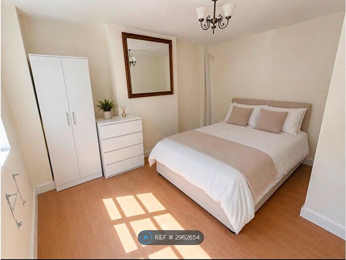 Studio To Rent In Bevan House, London, WC1N