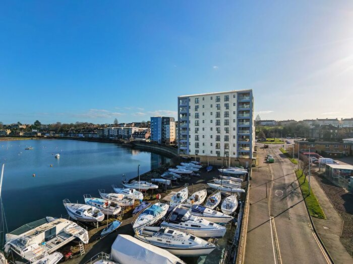 2 Bedroom Flat For Sale In / Lochinvar Drive, Granton, Edinburgh, EH5
