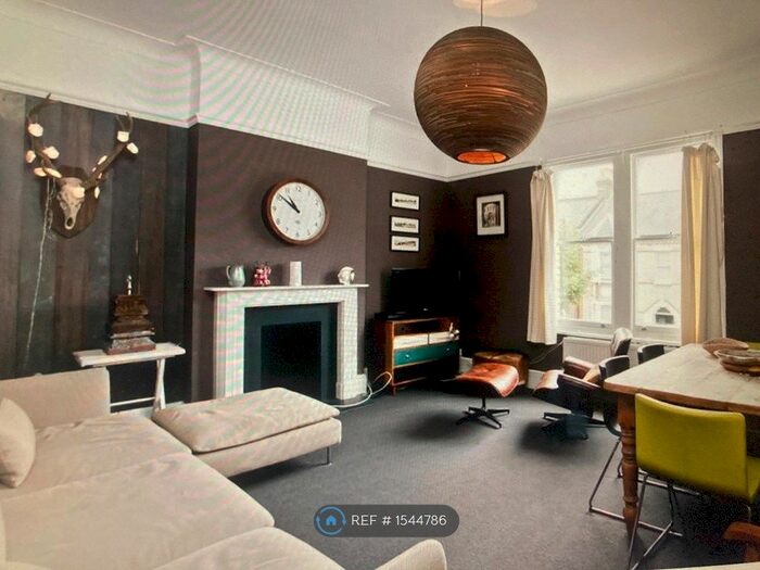 1 Bedroom Flat To Rent In Balham Park Road, London, SW12