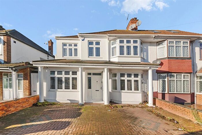 5 Bedroom Semi Detached House For Sale In Melbury Avenue, Norwood Green, UB2