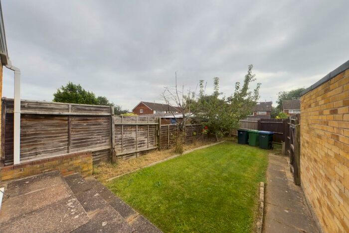 3 Bedroom Semi-Detached House To Rent In Lichen Green, Coventry, CV4