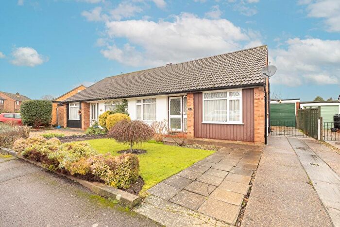 3 Bedroom Chalet For Sale In The Cedars, Wendover, Aylesbury, Buckinghamshire, HP22