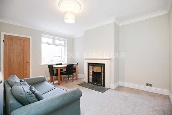 2 Bedroom Flat For Sale In Rothbury Terrace, Heaton, Newcastle Upon Tyne, NE6