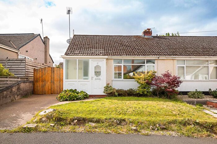 3 Bedroom Semi-Detached Bungalow To Rent In Briar Drive, Buckley, CH7