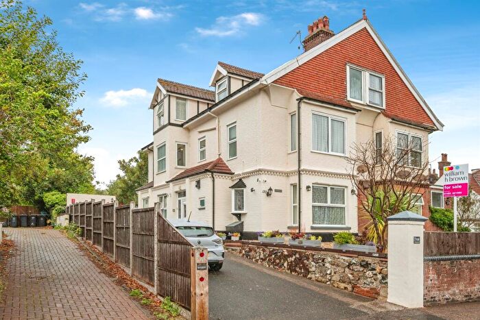 6 Bedroom Semi-Detached House For Sale In Lowestoft Road, Gorleston, Great Yarmouth, NR31