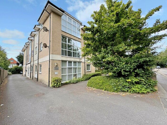 2 Bedroom Apartment To Rent In Richmond Park Road, Bournemouth Please Apply Online, BH8