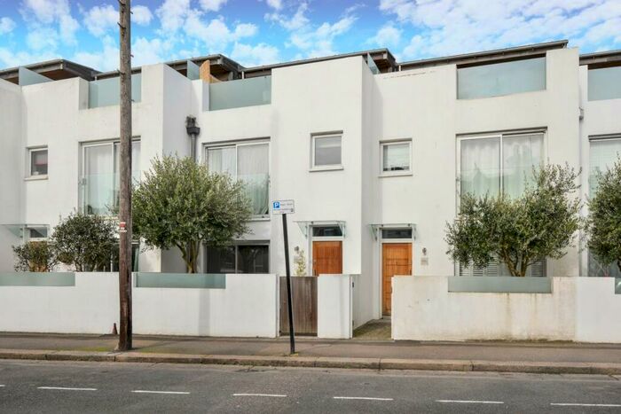 3 Bedroom Terraced House To Rent In Stoneham Park Area, BN3