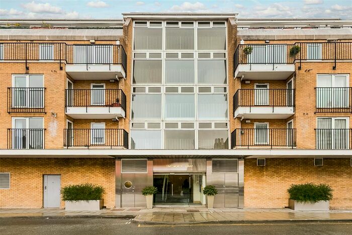 1 Bedroom Flat To Rent In Chatsworth Lodge, Chiswick, W4