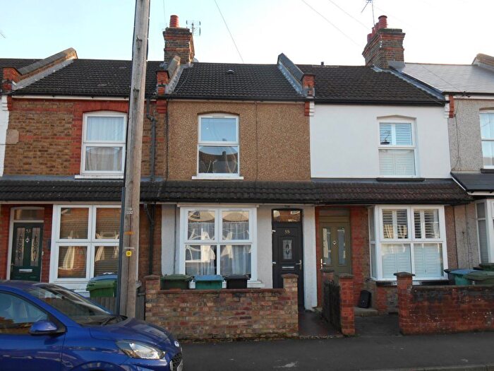2 Bedroom Property To Rent In Brighton Road, Watford, WD24