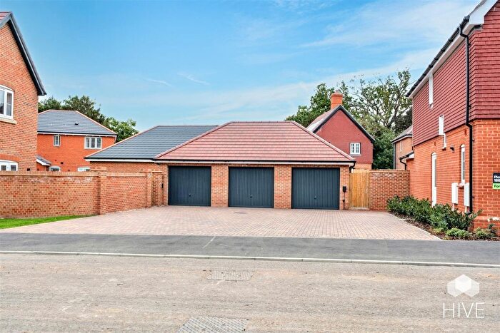 4 Bedroom Detached House For Sale In Station Road, Fordingbridge, SP6