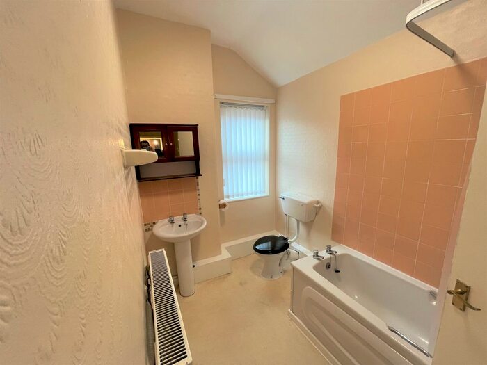 2 Bedroom Terraced House To Rent In Barrows Road, Birmingham, B11