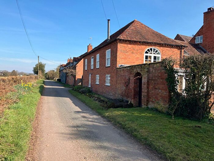 3 Bedroom Semi-Detached House For Sale In Wychbold, Droitwich, WR9