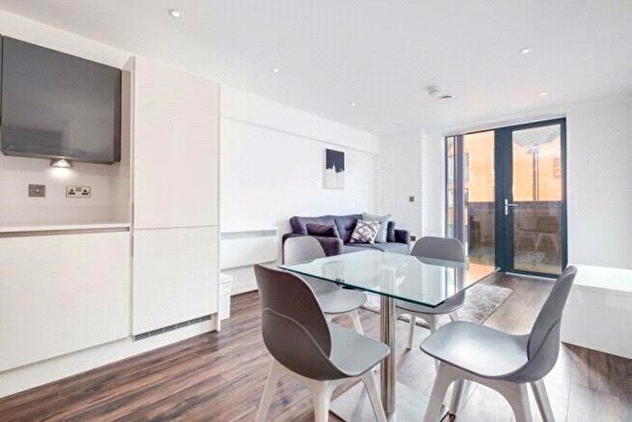 1 Bedroom Apartment To Rent In Dayus House, Tenby Street South, Birmingham, West Midlands, B1