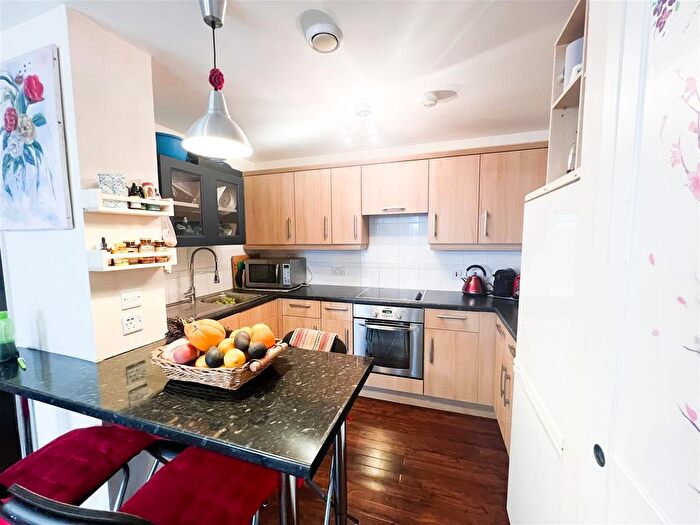 1 Bedroom Flat For Sale In London Road, Croydon, CR0