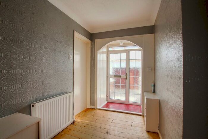 3 Bedroom Detached Bungalow For Sale In Kingston Crescent, Southport, PR9