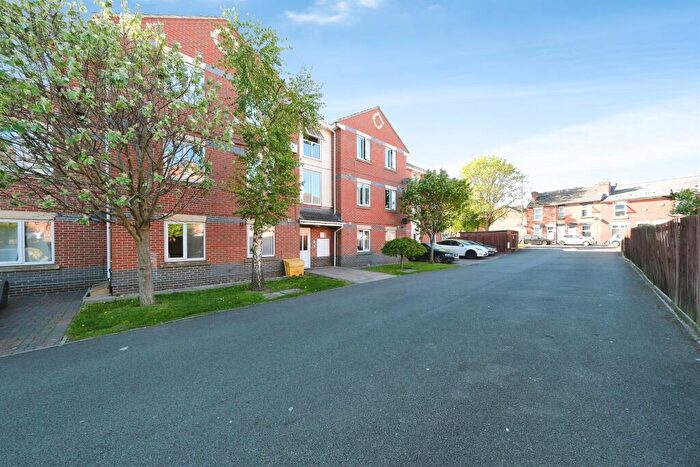 2 Bedroom Flat For Sale In Jackdaw Close, Slack Lane, Derby, DE22