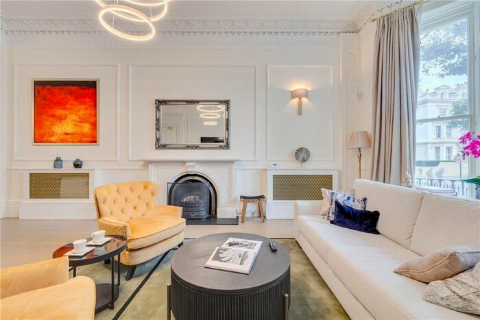 3 Bedroom Flat To Rent In Holland Park, London, W11