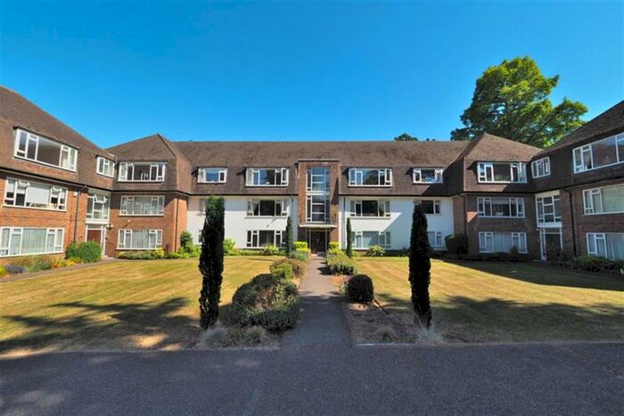 2 Bedroom Apartment To Rent In Newnham House, High Road, Loughton, IG10