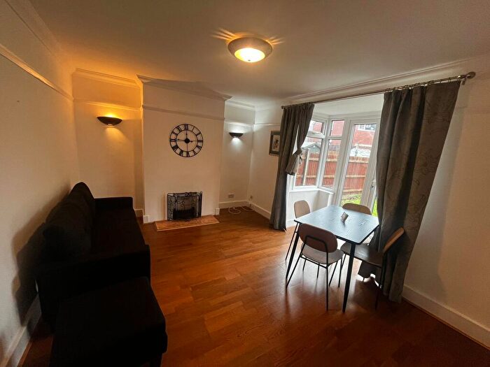 3 Bedroom House To Rent In The Mount, Birmingham., B23