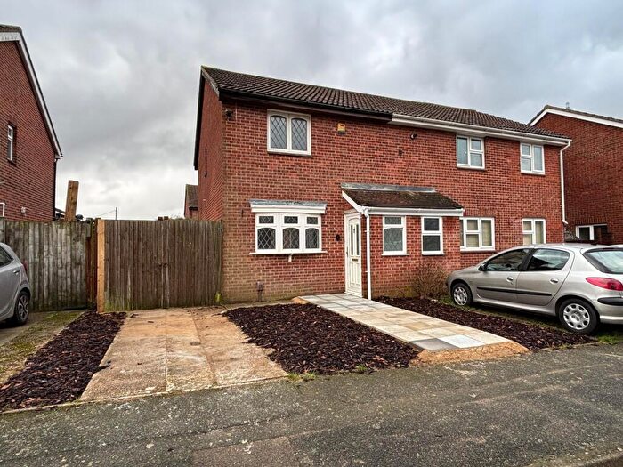 3 Bedroom Semi Detached House To Rent In Shepperton Close, Lordswood, Chatham, ME5