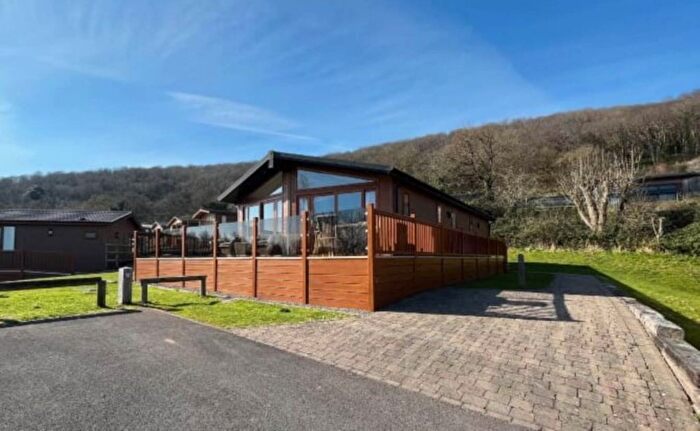 3 Bedroom Lodge For Sale In Cheddar, Somerset, BS27