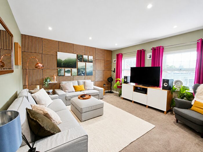 2 Bedroom Apartment For Sale In Allerton Way, Northallerton, DL7