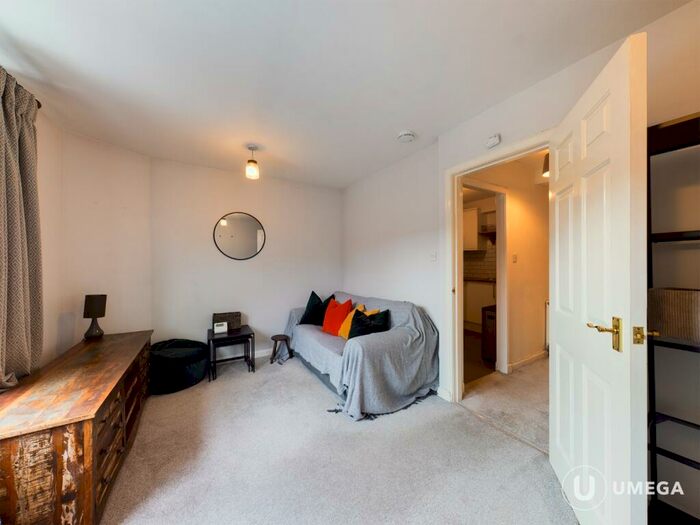 1 Bedroom Flat To Rent In Richmond Terrace, Haymarket, Edinburgh, EH11