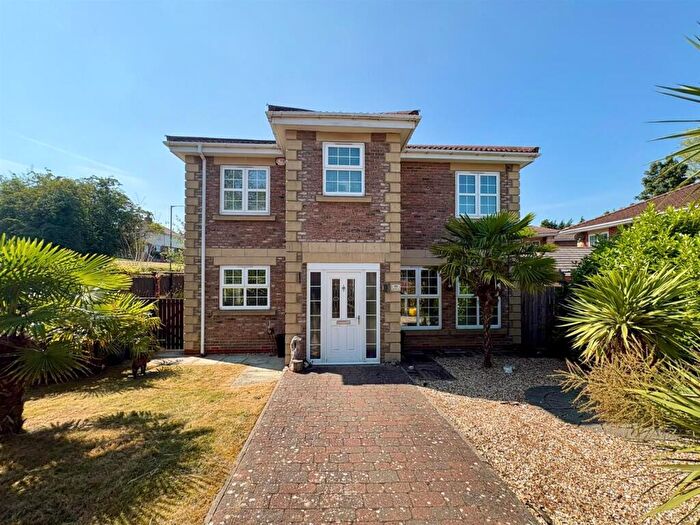 4 Bedroom Detached House For Sale In Kingfisher Close, Esh Winning, County Durham, DH7