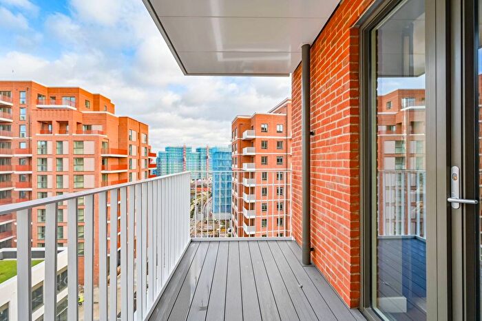 1 Bedroom Flat For Sale In Lombard Square, Plumstead, SE28