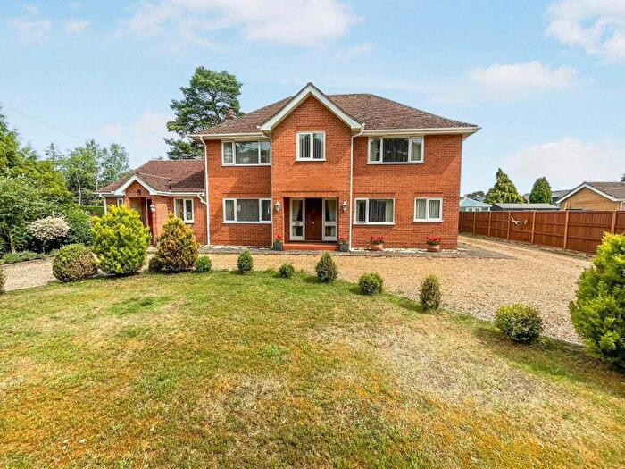 4 Bedroom Detached House For Sale In Green Lane, Mundford, IP26
