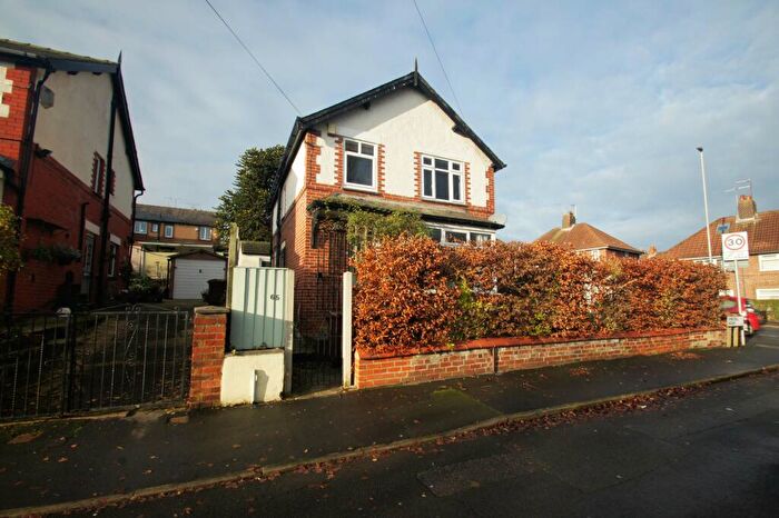 3 Bedroom House To Rent In Kirkstall Mount, Kirkstall, Leeds, LS5