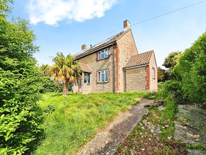 3 Bedroom Semi-Detached House For Sale In Arnhem Road, Freshwater, Isle Of Wight, PO40