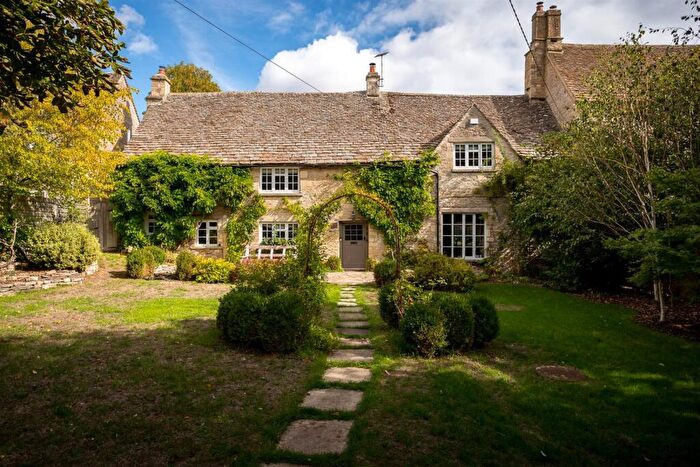 5 Bedroom Semi Detached House For Sale In Church Street, Meysey Hampton, GL7