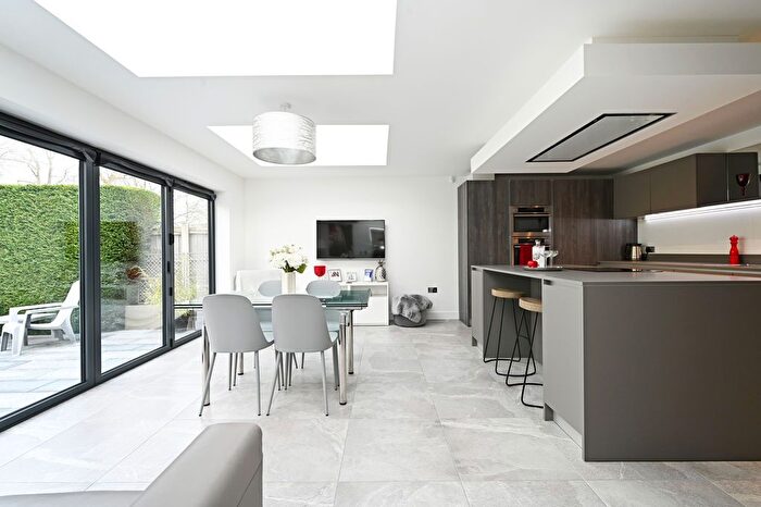 4 Bedroom Detached House For Sale In Norton Park View, Norton, Sheffield, S8