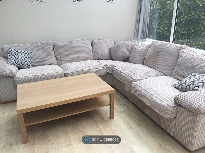 5 Bedroom Detached House To Rent In Brent Close, Newcastle-Under-Lyme, ST5