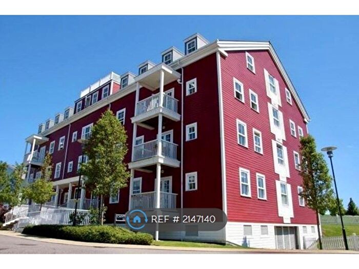 2 Bedroom Flat To Rent In Canterbury Hall, Worcester Park, KT4