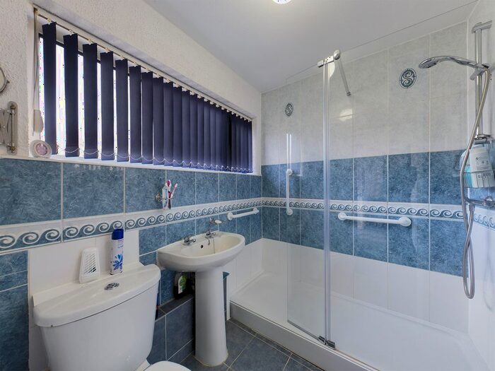 2 Bedroom Semi-Detached Bungalow For Sale In Seaview Road, Canvey Island, SS8