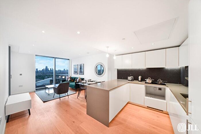 1 Bedroom Flat To Rent In Landmark Pinnacle Marsh Wall, E14