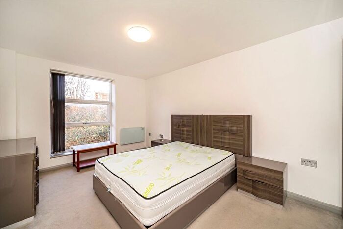 1 Bedroom Flat To Rent In Uxbridge Road, London, W13