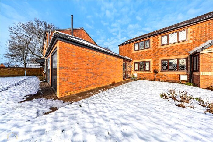 2 Bedroom Semi Detached House For Sale In Willowbank, Tamworth, Staffordshire, B78