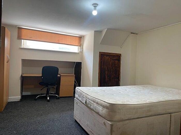 2 Bedroom Flat To Rent In Egerton Road, Manchester, M14