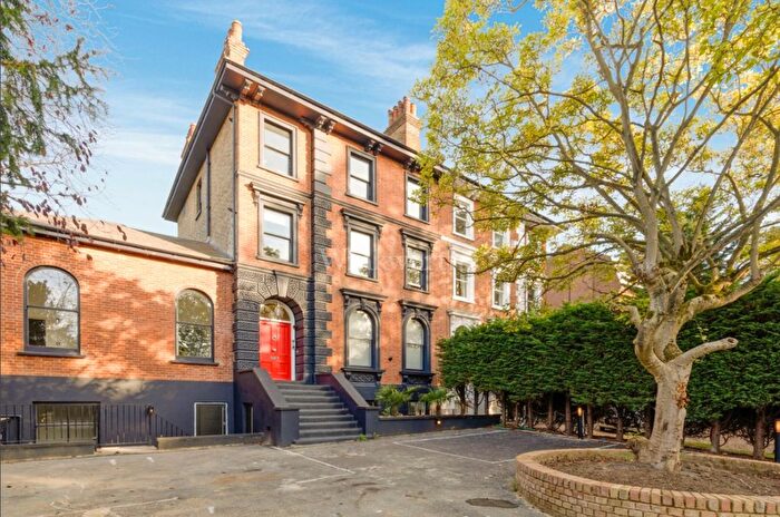 2 Bedroom Flat To Rent In Southend Road, Beckenham, BR3