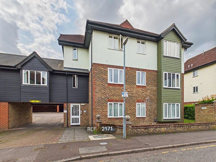 1 Bedroom Flat To Rent In Nicholsons Grove, Colchester, CO1