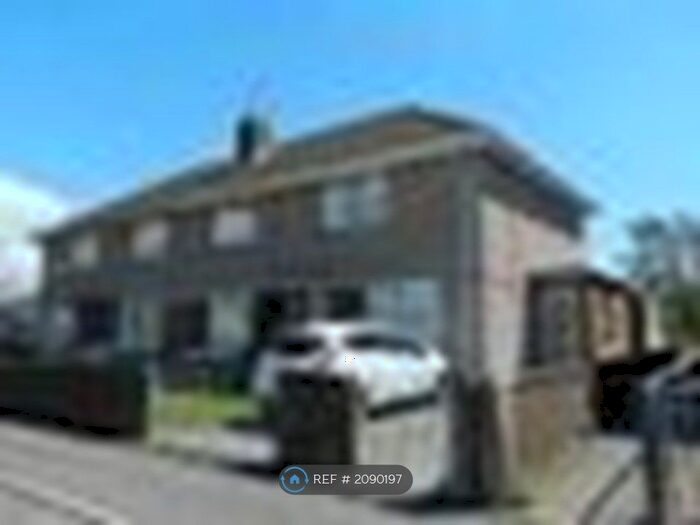 2 Bedroom Flat To Rent In Meadow Street, Bridgend, CF33