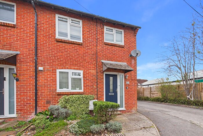 3 Bedroom End Of Terrace House For Sale In Couching Street, Watlington, Oxfordshire, OX49