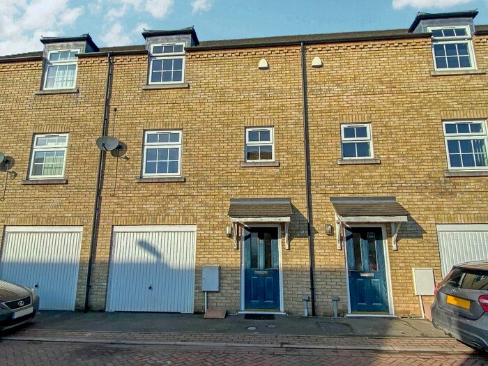3 Bedroom Terraced House To Rent In Steeple View, Wisbech, PE13