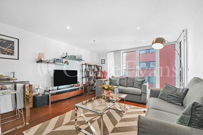 1 Bedroom Flat To Rent In Western Gateway, Royal Docks, London, E16