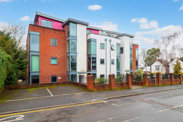 2 Bedroom Apartment To Rent In Eaton Road, Sutton, SM2