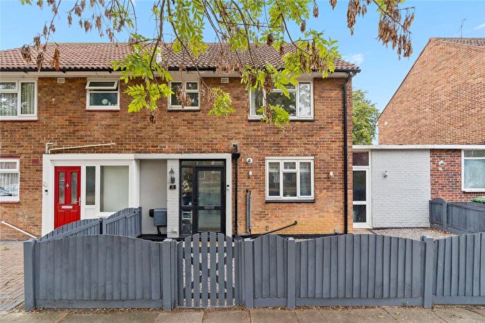 3 Bedroom Semi-Detached House For Sale In St. Peters Pavement, Basildon, Essex, SS14